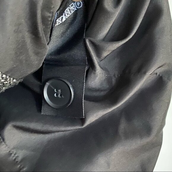 Le Chateau Women's Herringbone Style Blazer - Picture 7 of 7